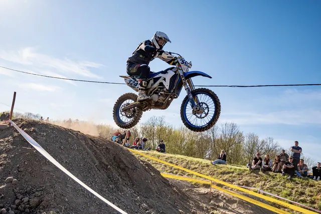 Ugratás az ég felé a Tamási Enduro Kupán